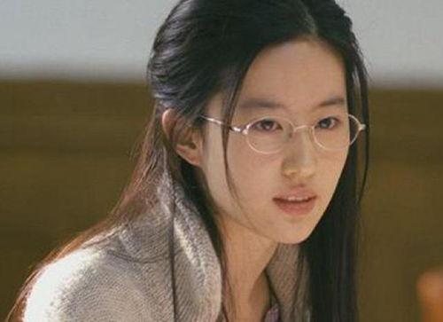 各地女明星眼睛近視,女明星近視眼的風(fēng)采