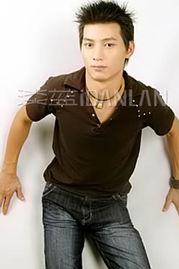 淡藍 明星,閃耀在彩虹之下的璀璨星辰